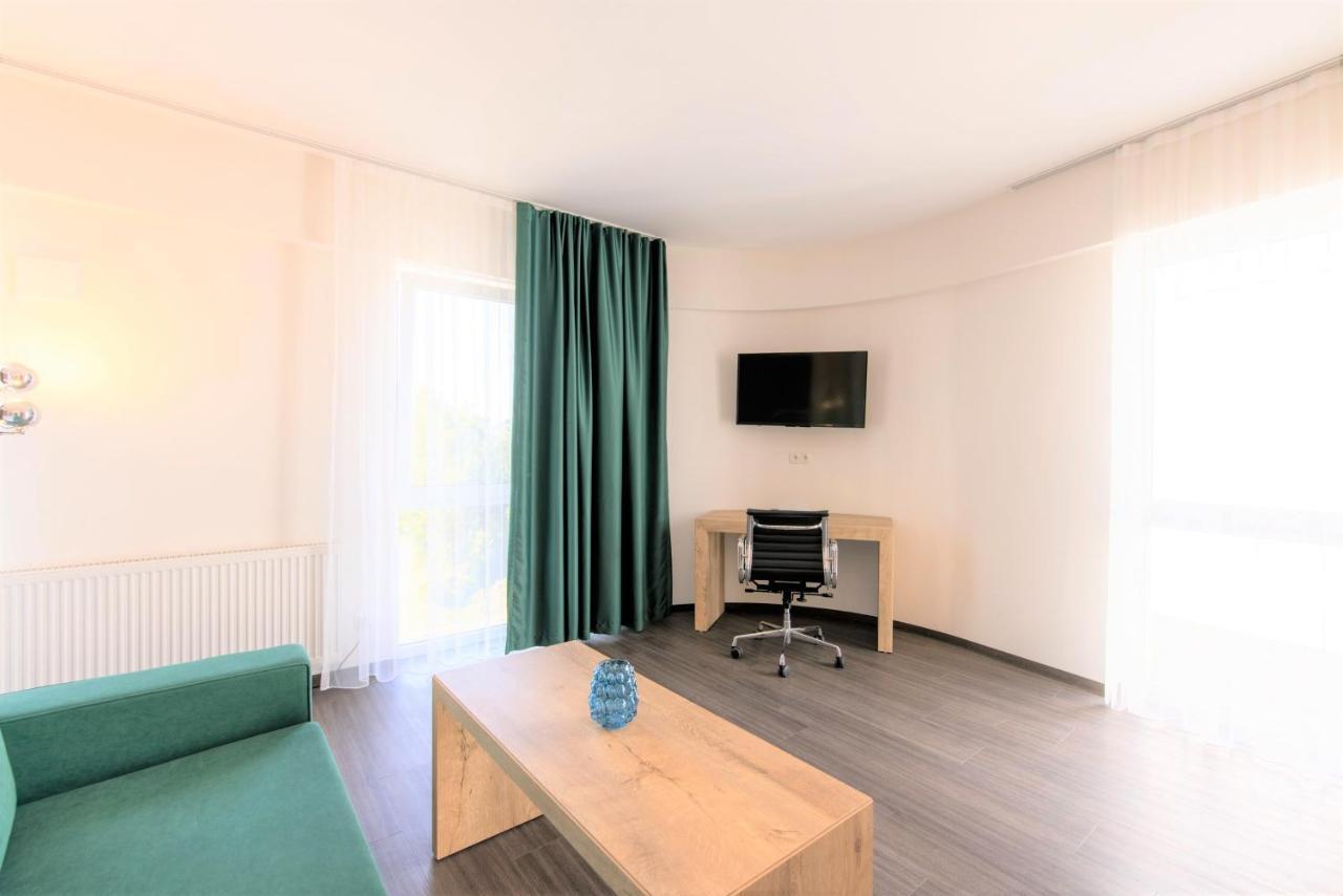 Luxstay Karben Neue Mitte - Self-Check-In エクステリア 写真